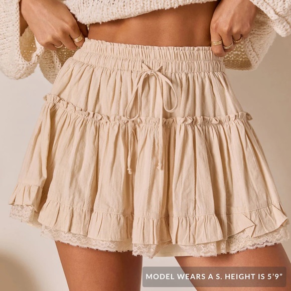 Vici Cream Mini Skirt - Picture 2 of 4